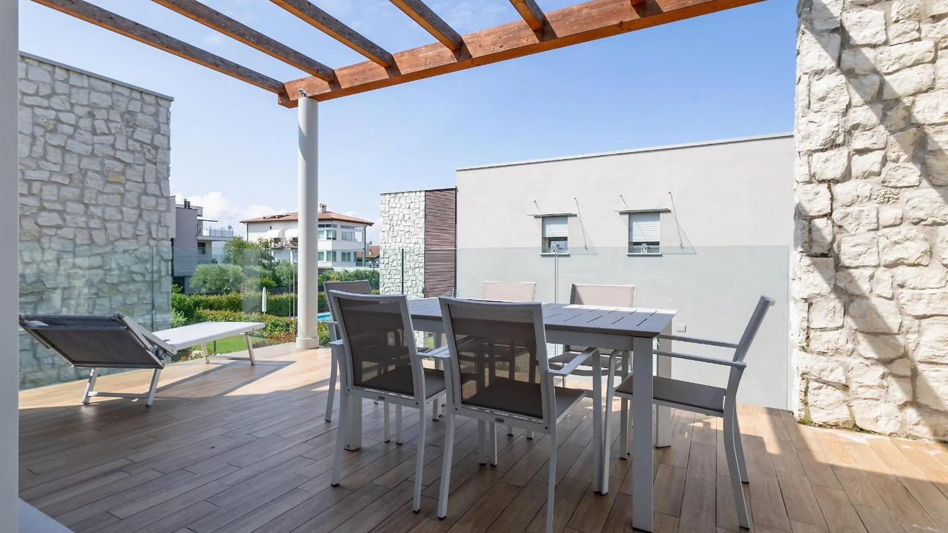 Sunbeam Terrace Bardolino Apartment