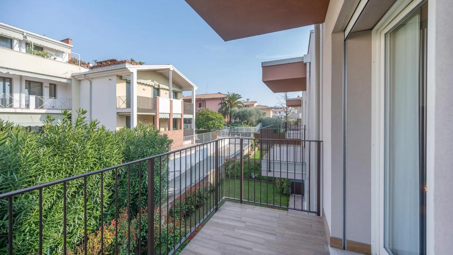 Sunbeam Terrace Bardolino Apartment