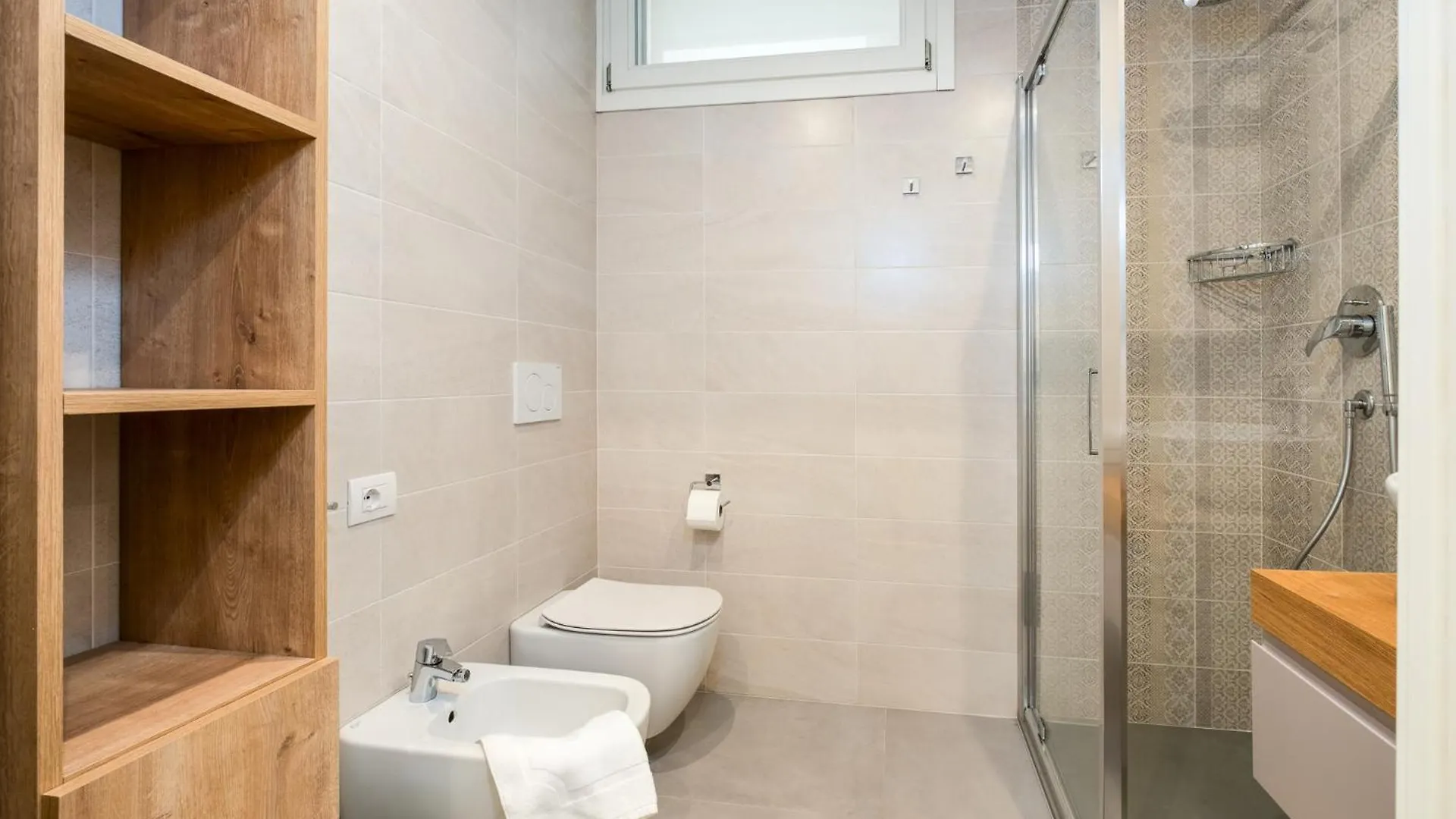 Sunbeam Terrace Bardolino Apartment
