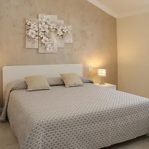 Flower Apartment