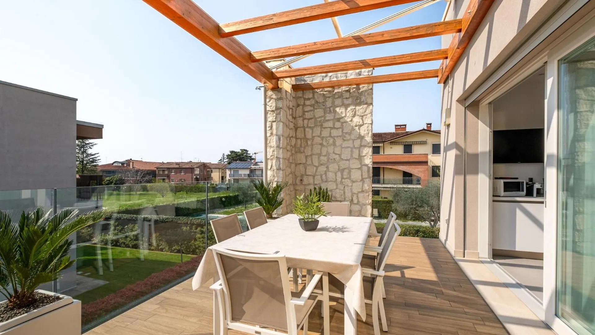 Sunbeam Terrace Bardolino location